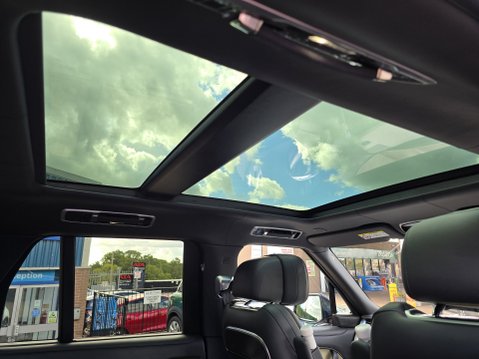 Land Rover Range Rover SV P510e PHEV 23