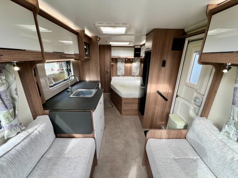 Bailey Unicorn Valencia 20