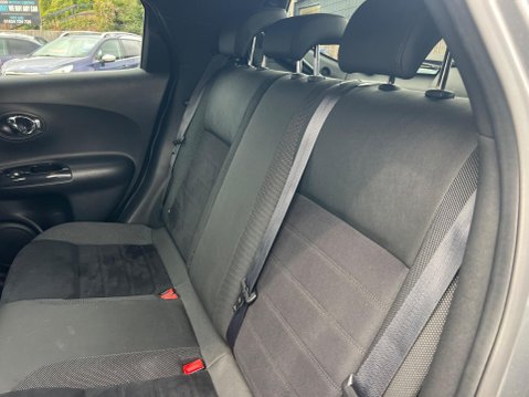 Nissan Juke 1.6 N-Connecta XTRON Euro 6 5dr 29