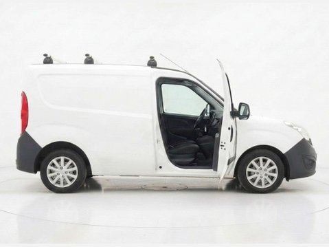 Vauxhall Combo 1.3 CDTi 2000 ecoFLEX 16v Panel Van 3dr Diesel Manual FWD L1 H1 (s/s) (126 8