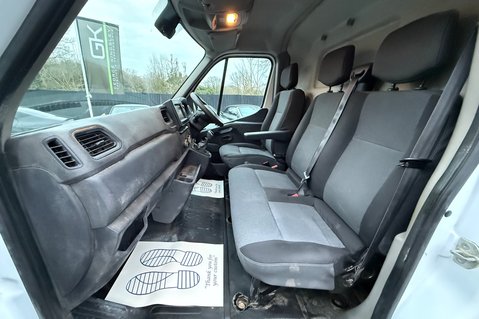 Renault Master 35 L3H3 LONG WHEEL BASE - REVERSE CAMERA - NEW MOT - FULL SERVICE HISTORY 19