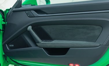 Porsche 911 GT3 (992) 24