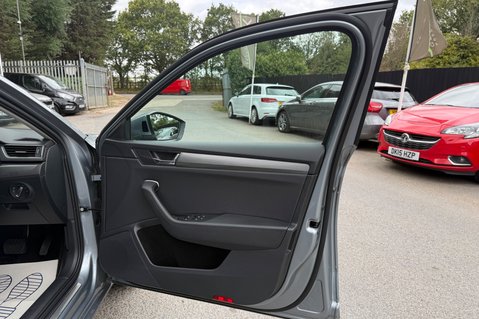 Skoda Superb SE L TDI DSG - FULL SKODA SERVICE HISTORY - 8 SERVICES 28