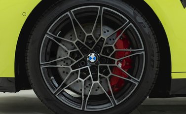 BMW M4 Competition 8