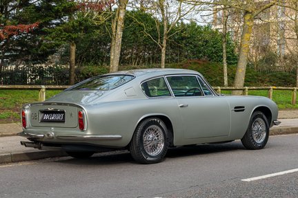 Aston Martin DB6 Mark II 3
