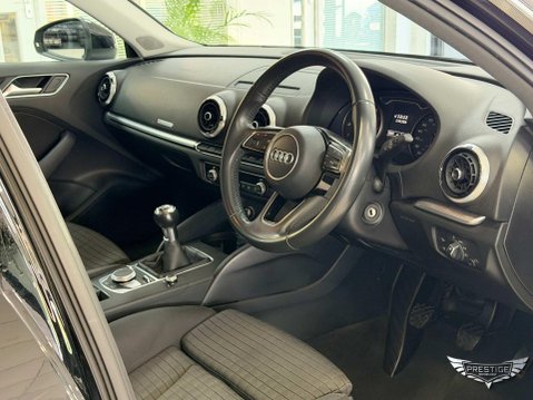 Audi A3 1.4 TFSI e-tron Sportback e-S Tronic Euro 6 5dr 8.8kWh 71