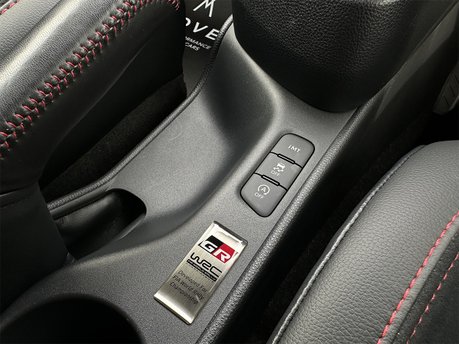 Toyota Yaris GR-Y CIRCUIT 65