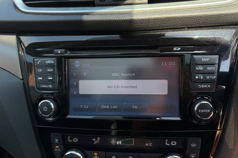 Nissan Qashqai TEKNA DIG-T.. 6 SERVICES.. GLASS ROOF.BOSE.CRUISE CONTROL  23