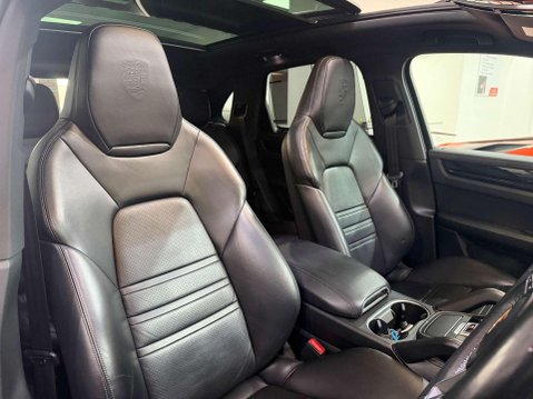 Porsche Cayenne 2.9T V6 S SUV 5dr Petrol TiptronicS 4WD Euro 6 (s/s) (440 ps) 29