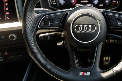 Audi A1 SPORTBACK TFSI S LINE 19
