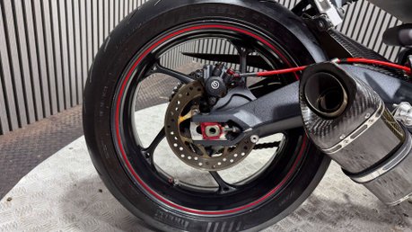 Triumph Street Triple R 2013 ONLY 21K QUICK SHIFTER, LOADS OF EXTRAS, LONG MOT 43