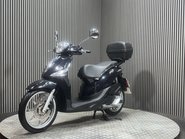 Piaggio Liberty 2021 1 OWNER ONLY 1200 MILES TOP BOX 125CC SCOOTER BIKE 10