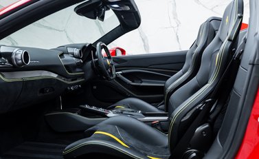 Ferrari F8 Spider 28