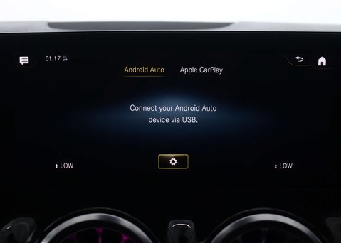 Mercedes-Benz GLA 1.3 GLA 180 AMG Line Premium Auto 5dr 27