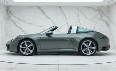 Porsche 911 Targa 4S (992) 12