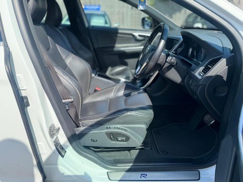 Volvo XC60 2.0 D4 R-Design Lux Nav Auto Euro 6 (s/s) 5dr 30