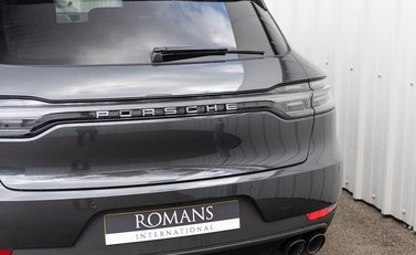 Porsche Macan S 26