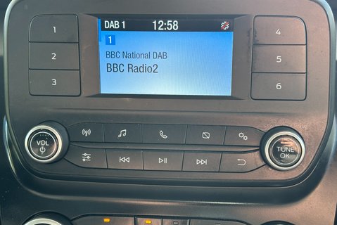 Ford Transit 350 Srw L4 130 ps Dropside Truck 22