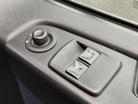 Vauxhall Vivaro 1.6 CDTi 2900 BiTurbo ecoFLEX L2 H1 Euro 6 (s/s) 5dr (9 Seat) 14