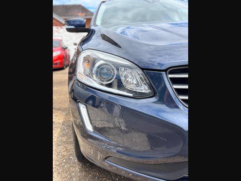 Volvo XC60 2.4 D5 SE Lux Nav Geartronic AWD Euro 5 5dr 3