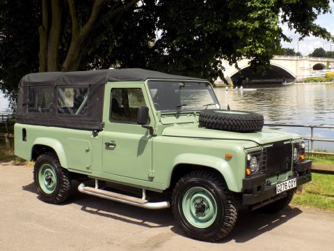 Land Rover Defender 110 2.5 Diesel 48