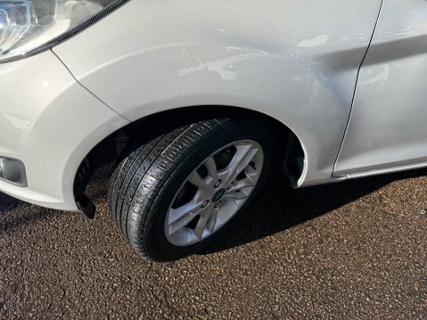 Ford Fiesta 1.25 Zetec Euro 5 5dr 29
