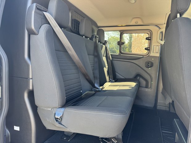 Ford Transit Custom Crew Cab AUTO LWB L2H1 Limited 170BHP 320 Air Con Alloys Euro 6 NO VAT 17