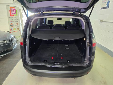 Ford S-Max 2.0 TDCi Titanium 5dr 9