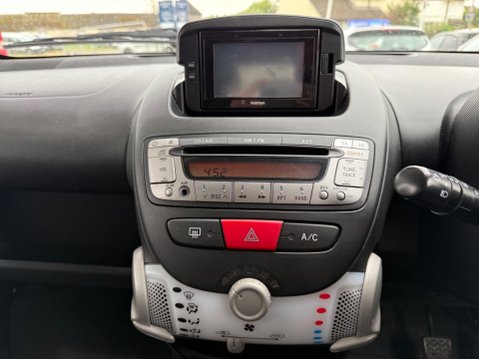 Toyota Aygo 1.0 VVT-i Move MultiMode Euro 5 5dr 11