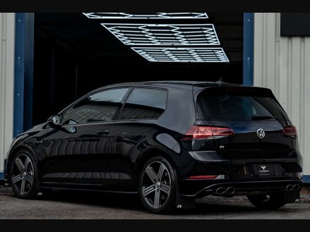 Volkswagen Golf 2.0 Golf R TSi Semi-Auto 4WD 3dr