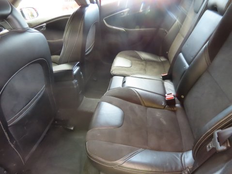 Volvo V40 D2 R-DESIGN 7