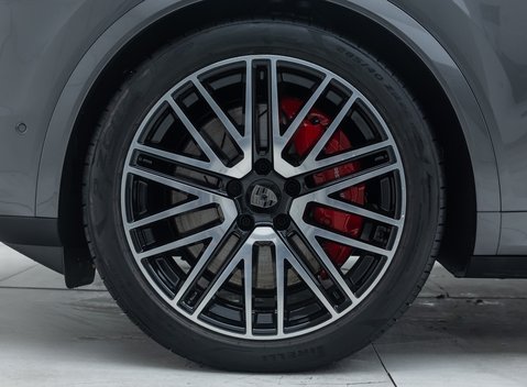 Porsche Cayenne TURBO E-HYBRID 30