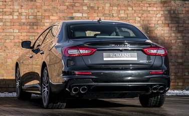 Maserati Quattroporte DV6 3