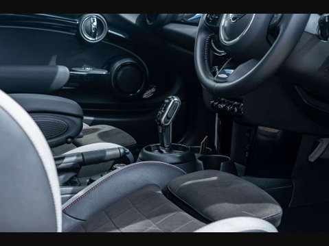 Mini Hatch 2.0 John Cooper Works Auto 3dr 18