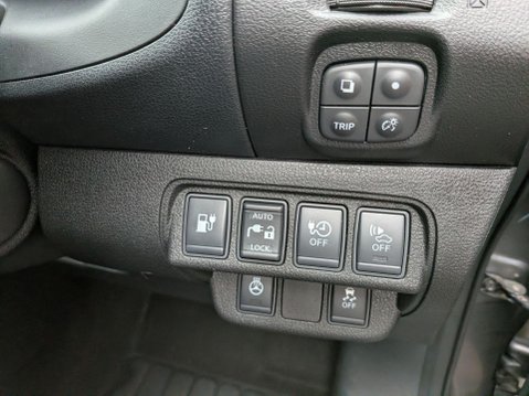 Nissan LEAF 30kWh Tekna Auto 5dr 14