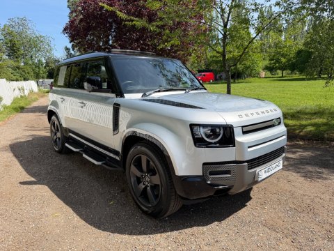 Land Rover Defender X-DYNAMIC S MHEV 1