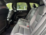 Volvo XC60 2.0 XC60 R-Design B5 MHEV Auto 5dr 42