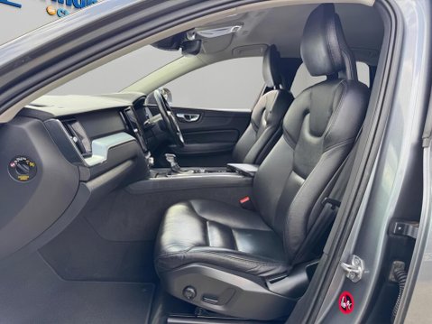 Volvo XC60 2.0 D4 Momentum Pro Auto AWD Euro 6 (s/s) 5dr 43