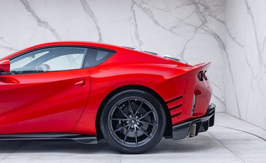 Ferrari 812 Competizione 38