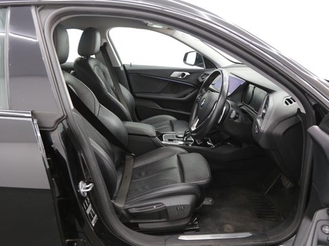 BMW 2 Series 2.0 220d Sport Auto Euro 6 (s/s) 4dr 19