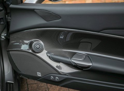 Ferrari 488 Spider 22