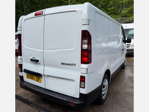 Renault Trafic 1.6 dCi 27 Business+ Panel Van 5dr Diesel Manual SWB Standard Roof Euro 6 ( 21
