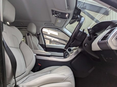 Land Rover Range Rover Sport 3.0 Range Rover Sport HSE SDV6 Auto 4WD 5dr 48