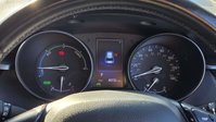 Toyota C-HR 1.8 VVT-h Icon SUV 5dr Petrol Hybrid CVT Euro 6 (s/s) (122 ps) 32