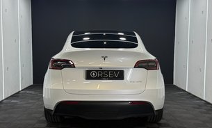 Tesla Model Y LONG RANGE AWD TOW BAR One Owner GROK AI Adaptive LEDs Pano Roof VAT Q 14