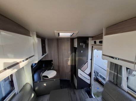 Swift Voyager 584 2023 Auto 9