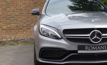 Mercedes-Benz C63 S Estate 27