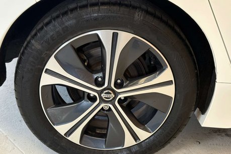 Nissan LEAF 40kWh N-Connecta Hatchback 5dr Electric Auto (150 ps) 67
