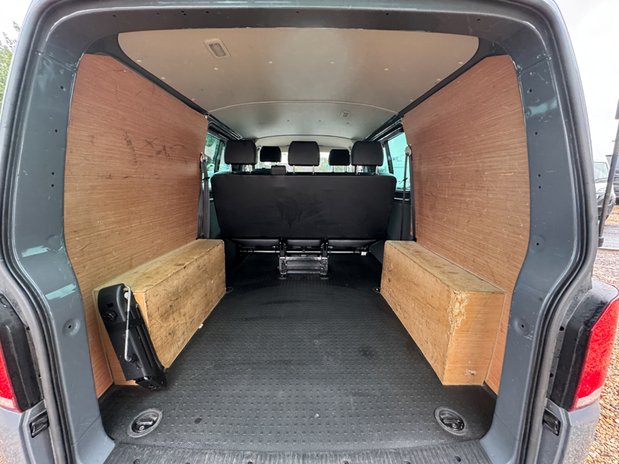 Volkswagen Transporter Crew Cab AUTO SWB L1H1 T32 Tdi Kombi Highline Air Con Sensors SELECT 10