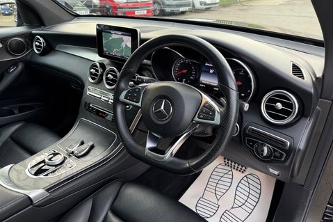 Mercedes-Benz GLC GLC 220 D 4MATIC AMG LINE PREMIUM - TWO OWNERS - PANORAMIC SUNROOF 36
